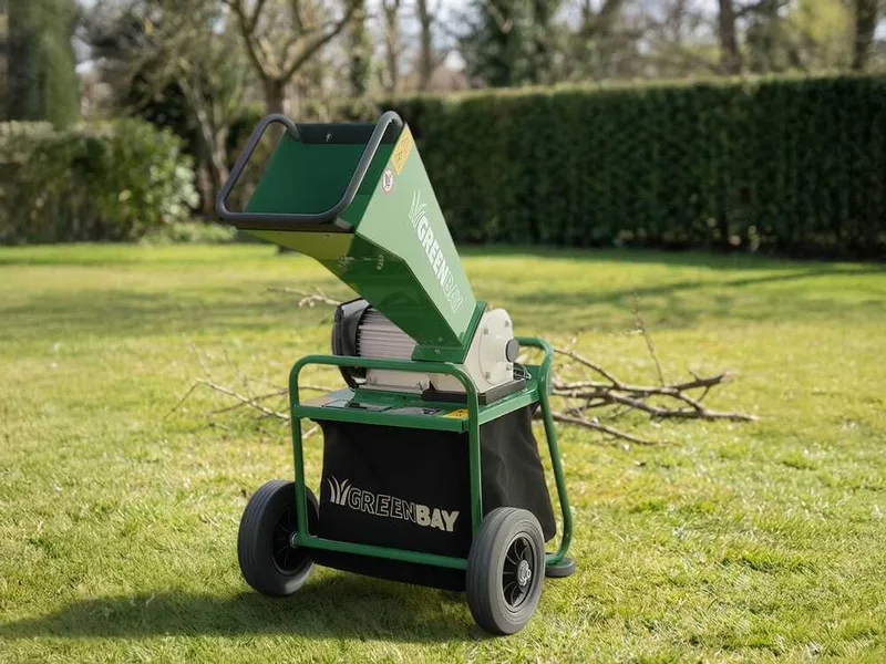 GreenBay GB-WERC 50 B - Broyeur de branches et végétaux électrique - Avec bac de ramassage