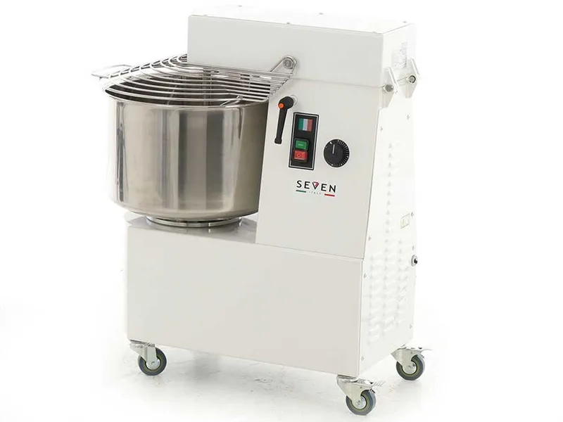 Pétrin à spirale Seven Italy GHR 30 - 230 V - Avec Roues et minuterie