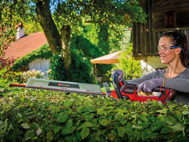 Einhell GP-CH 18/50 Li BL - Taille-haie à batterie - 18V 4Ah - Lame de 56 cm
