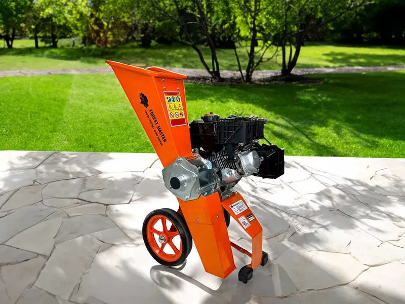 Forest Master FM6DD-MUL - Broyeur de branches et végétaux thermique - Moteur à essence LCT 6 CV