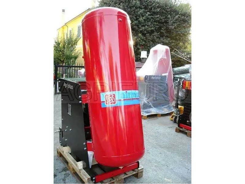 Compresseur à tracteur Airmec Agriplus 1000/500 - tête 1000, réservoir 500 L