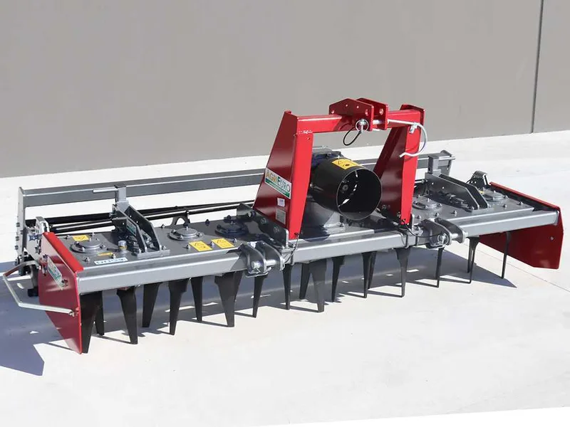 Herse rotative RH230 - largeur de travail 230 cm - 22 lames série médium - Rouleau à cage